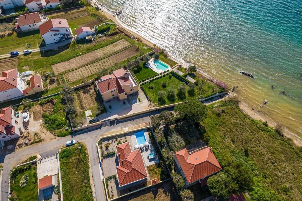 Villa Mattina, With Heated Pool And Jacuzzi Привлака Экстерьер фото